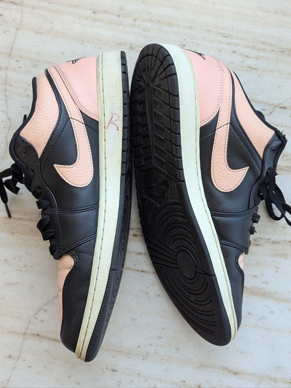 Air Jordan 1 Low Pink & Black Sneakers
